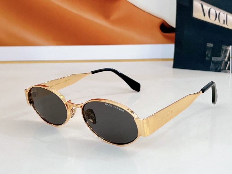MARC JACOBS